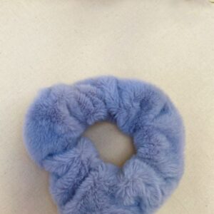 Scrunchie Pelinho cinza