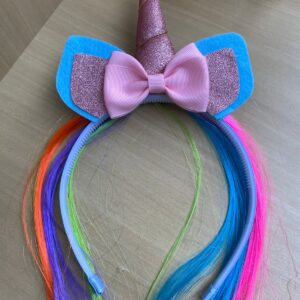 TIARA UNICORNIO COM CABELO